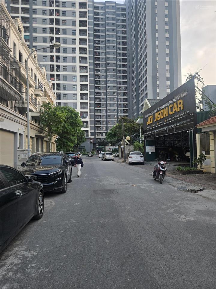 Bán nhanh liền kề cực đẹp ngay chung cư bluestar, cách hồ 1 dãy, sổ chính chủ 90m2, nhận nhà ngay.
