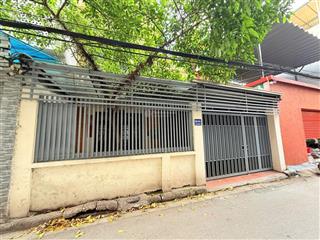 Bán nhà phố hoàng cầu dt 120m2 mặt tiền siêu đẹp giá chưa đến 420tr/m2