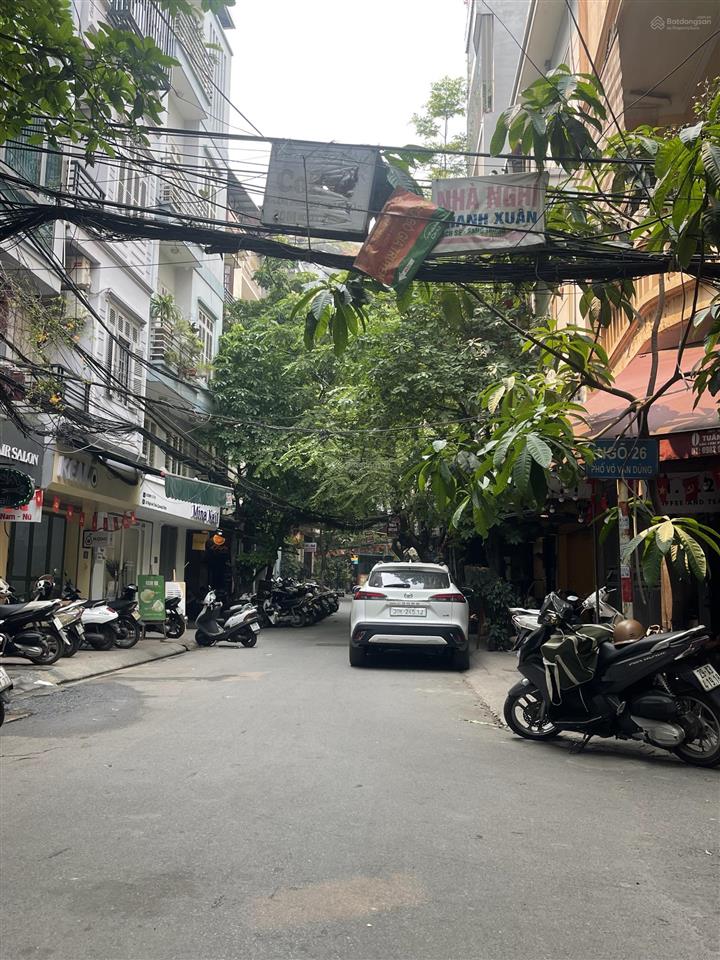 Bán nhà dân xây 33,6m2 phố phương mai  lương định của cách 10m ra oto tránh