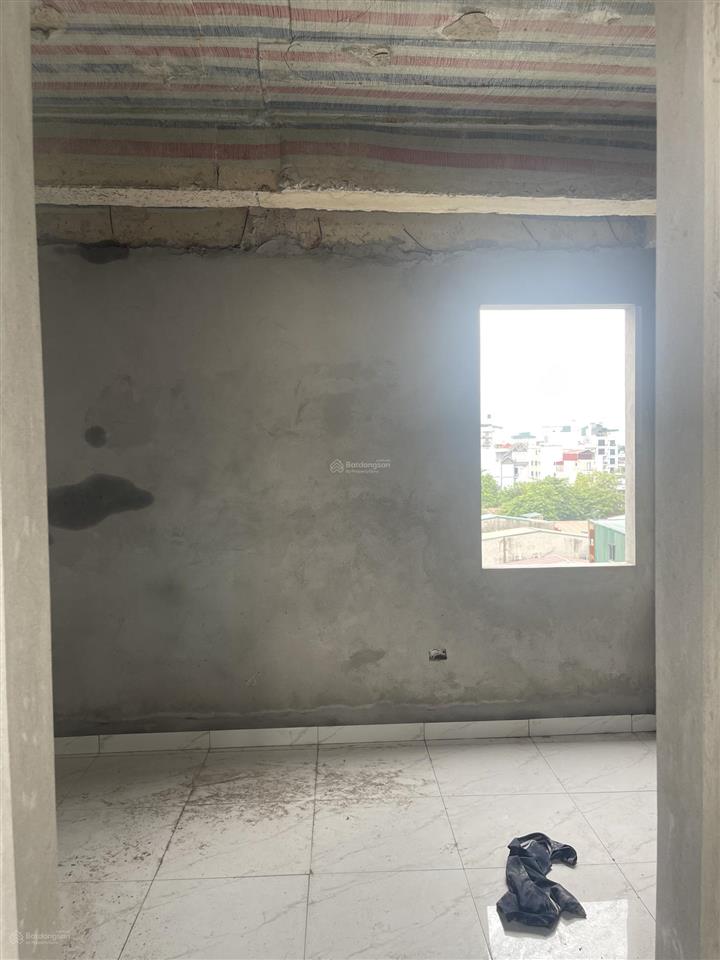 Bán nhà xây mới 5 tầng 38m2 gần phố 1 ngoặt ra oto đậu ngày đêm giá 6,8 tỷ