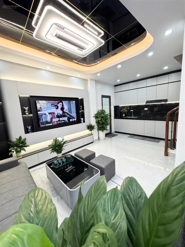 Bán nhà dân xây 5 tầng 27m2 ngõ thông không quy hoạch giá chỉ 6 tỷ