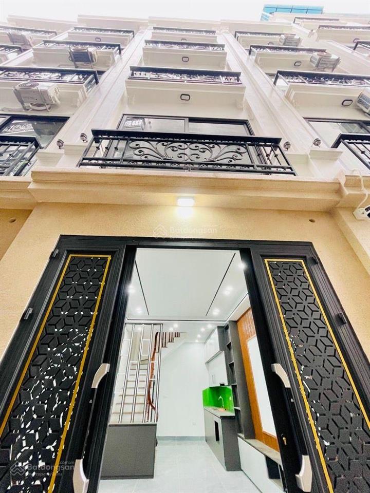 Bán nhà tôn thất tùng 38m2 xây mới 5 tầng ngõ thông gần phố giá 8,2 tỷ
