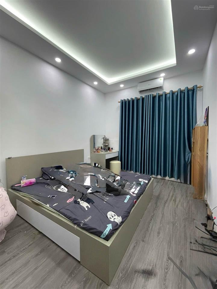 Bán nhà phố thái thịnh dt 28m2 xây 4 tầng gõ thông gần phố giá 6,3 tỷ
