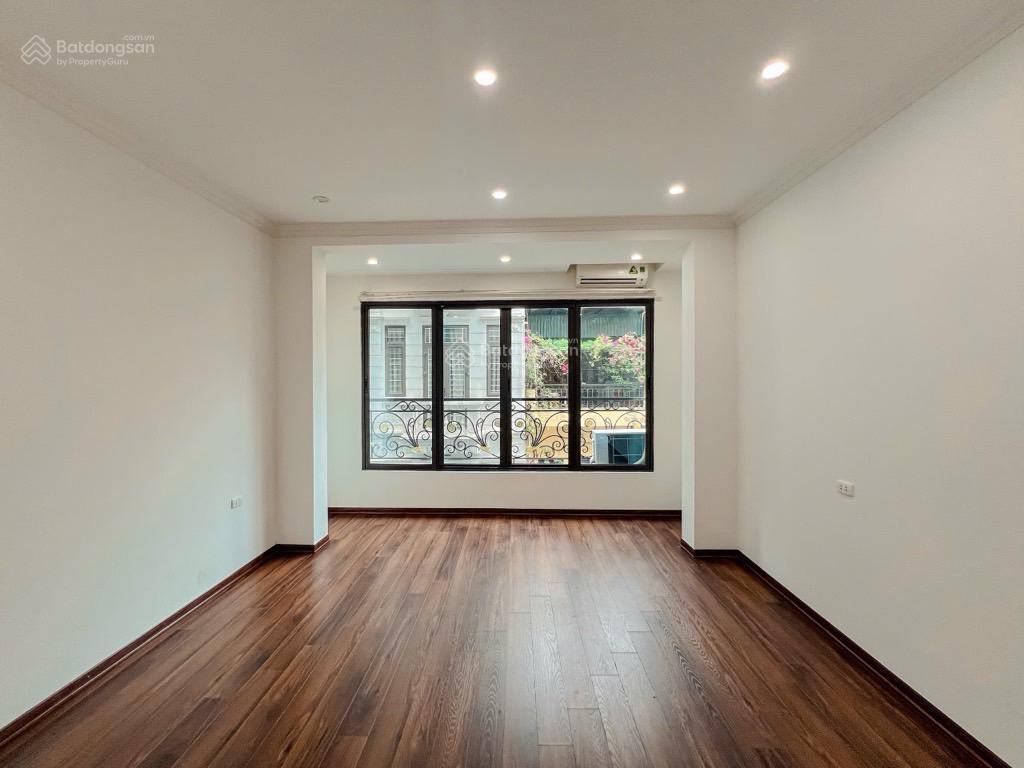 Bán nhà minh khai dt 50m2 xây 5 tầng thang máy ô tô đỗ cửa