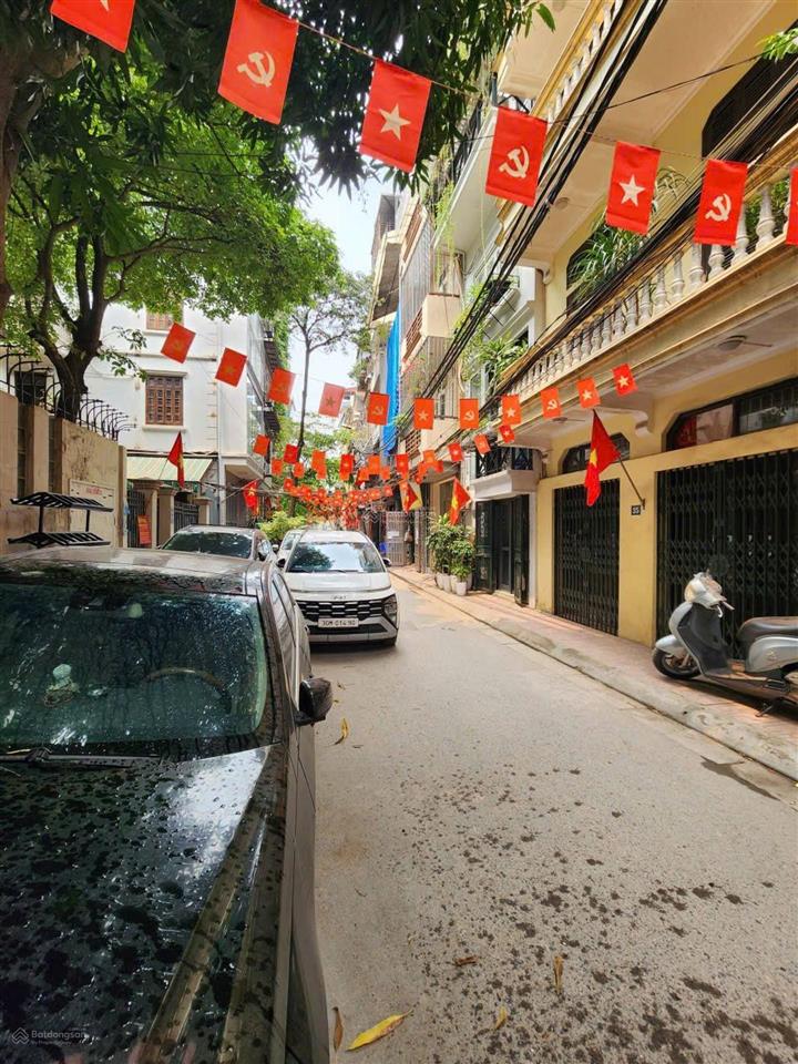Bán nhà minh khai dt 50m2 xây 5 tầng thang máy ô tô đỗ cửa