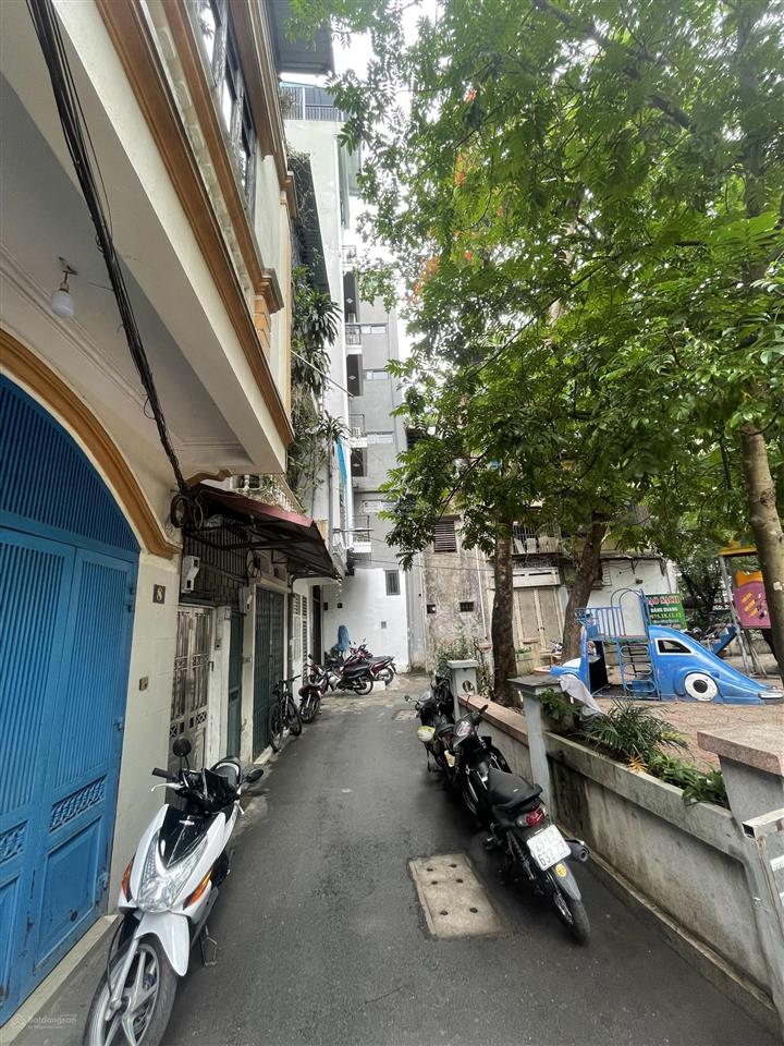 Bán nhà thái hà dt 33 m2 xây 5 tầng ngõ to  gần phố giá 8,1 tỷ