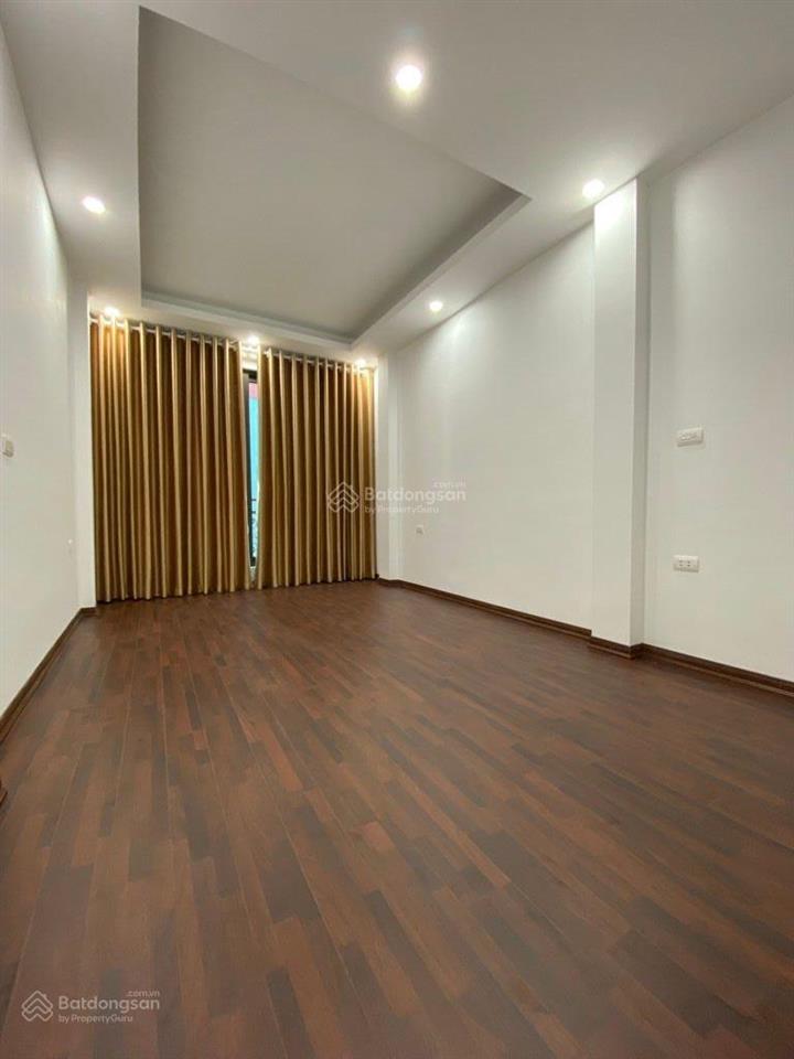 Bán nhà minh khai 5 tầng dt 35m2 gần phố giao thông thuận tiện giá 6,5 tỷ