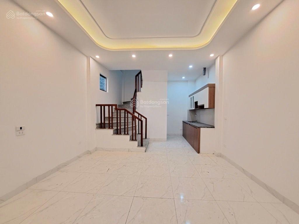 Bán nhà minh khai 5 tầng dt 35m2 gần phố giao thông thuận tiện giá 6,5 tỷ