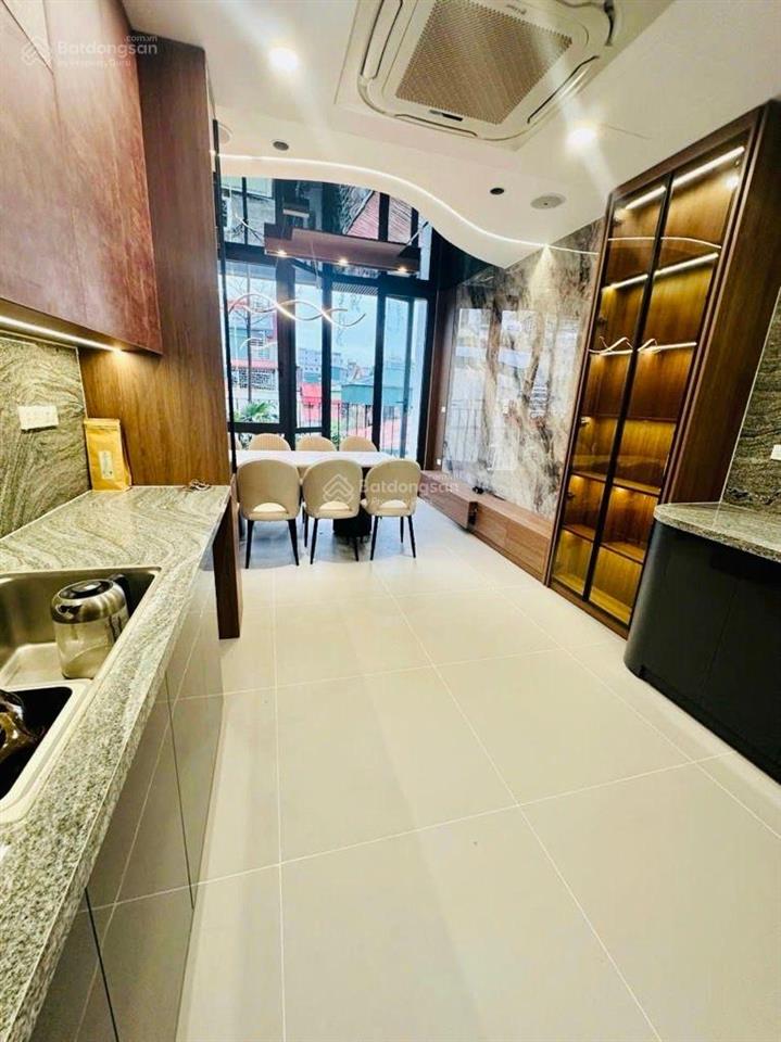 Bán nhà kim mã 45m2 xây 6 tầng thang máy cách vài nhà ra phố không qh giá 12,5 tỷ