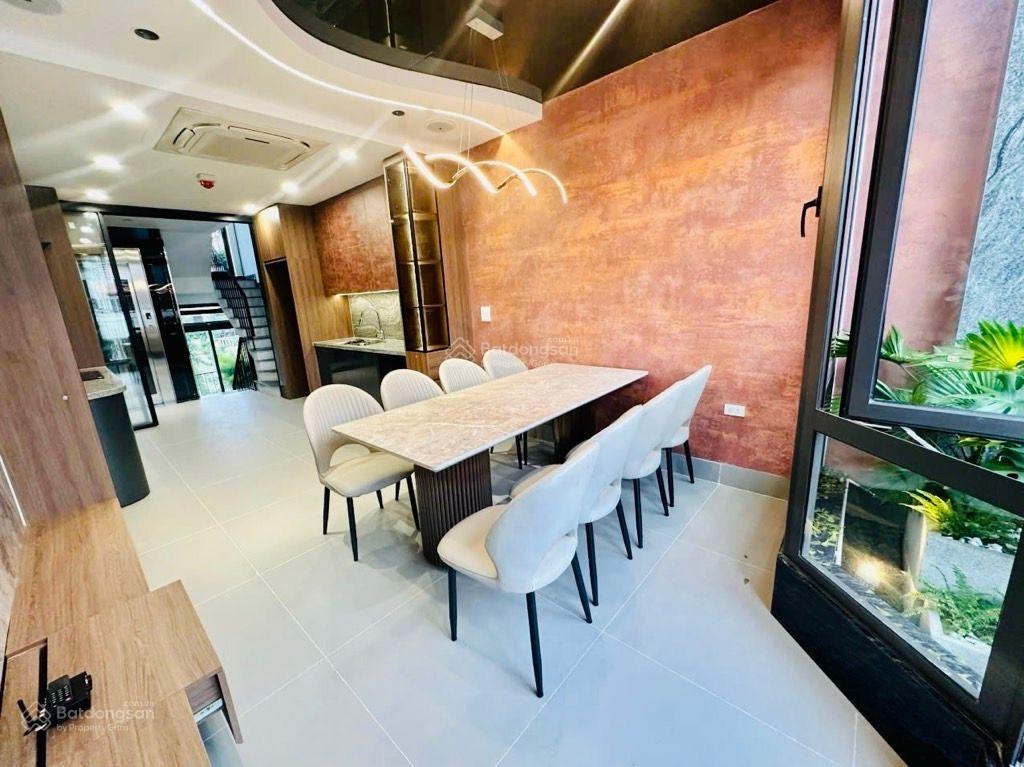 Bán nhà kim mã 45m2 xây 6 tầng thang máy cách vài nhà ra phố không qh giá 12,5 tỷ