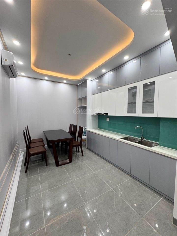 Nhà đẹp giá hợp lý 33m2 xây 5 tầng gần đại học bách khoa giá 6,5 tỷ full nội thất