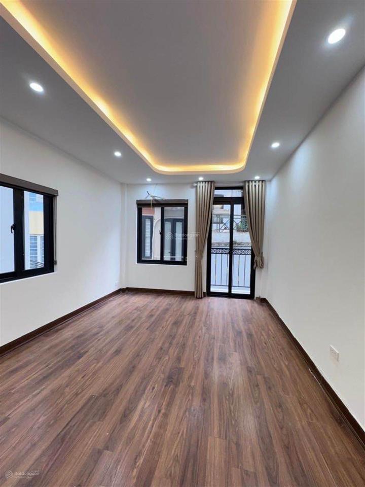 Bán nhà đại cồ việt 35m2 xây 5 tầng gần phố giá 8 tỷ