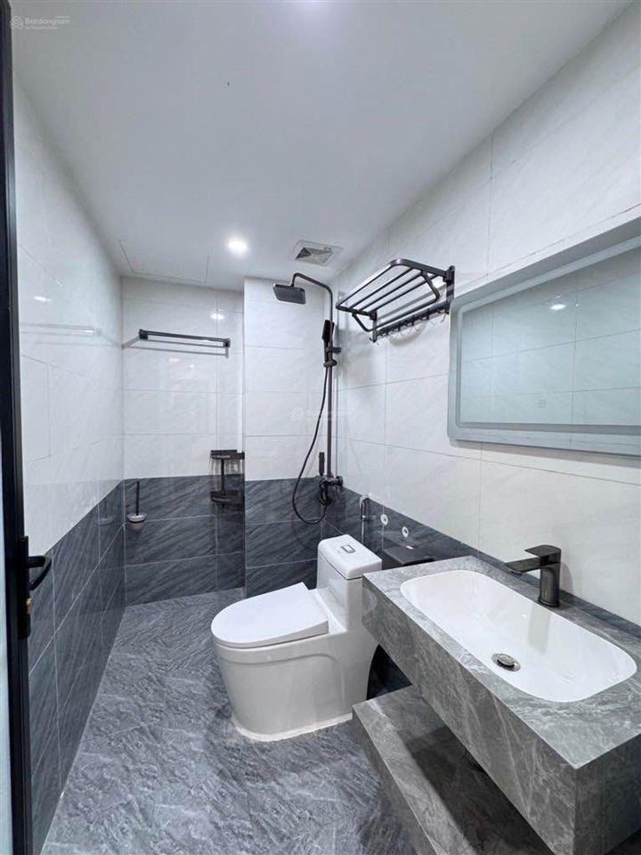 Bán nhà đại cồ việt 35m2 xây 5 tầng gần phố giá 8 tỷ