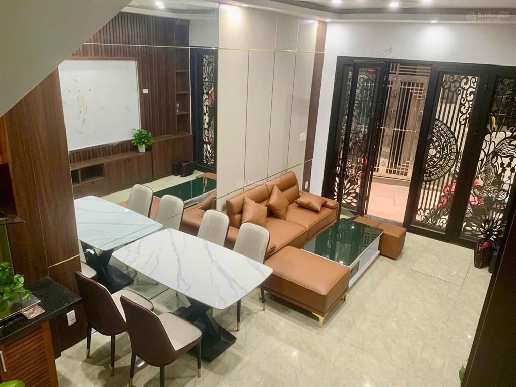 Bán nhà đại cồ việt 35m2 xây 5 tầng gần phố giá 8 tỷ