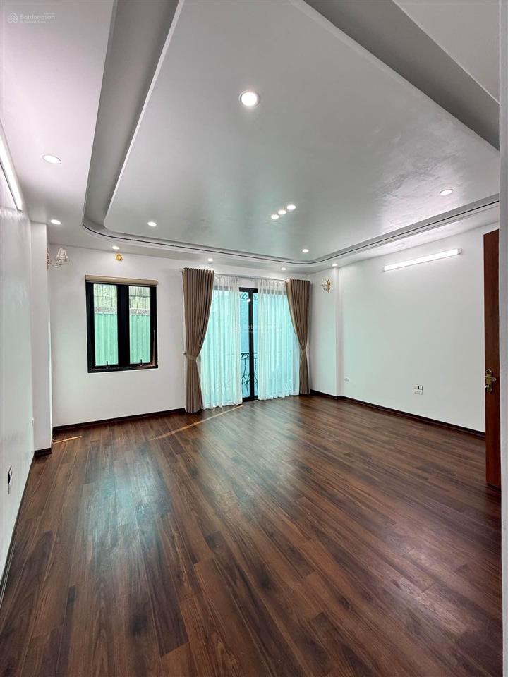 Bán nhà phố thái hà 35m2 xây 5 tầng 1 ngoặt ra phố giá chỉ 7,5 tỷ