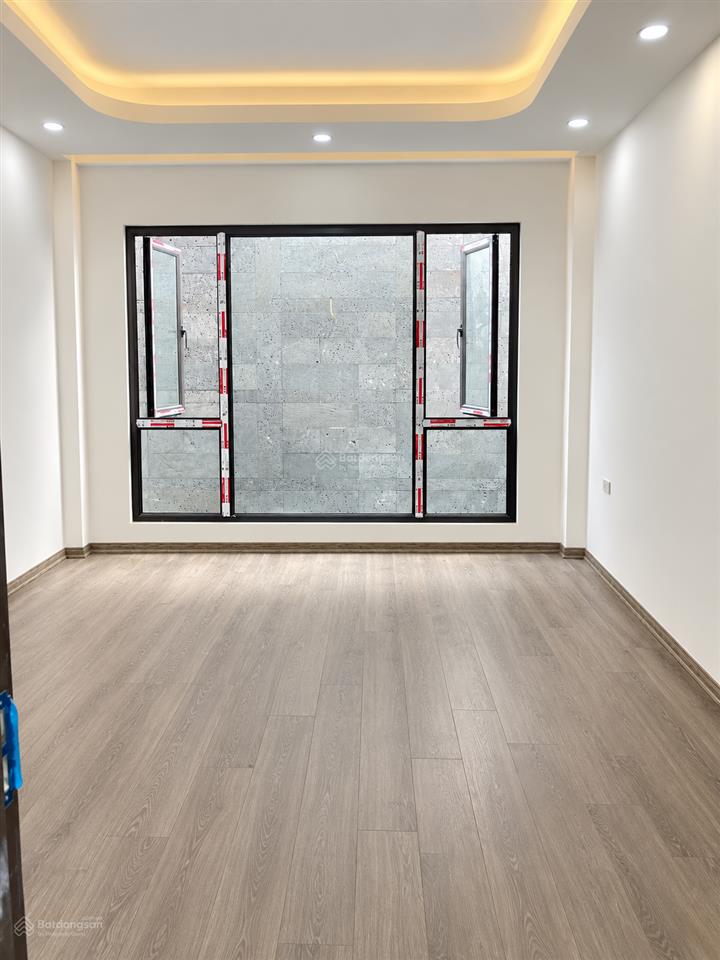 Bán nhà cát linh 35m2 xây mới 6 tầng thang máy 10m ra phố giá 9,5 tỷ