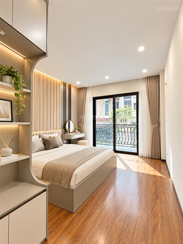 Bán nhà trường chinh 35m2 phân lô ô tô đỗ cửa 6 tầng thang máy giá 12,3 tỷ