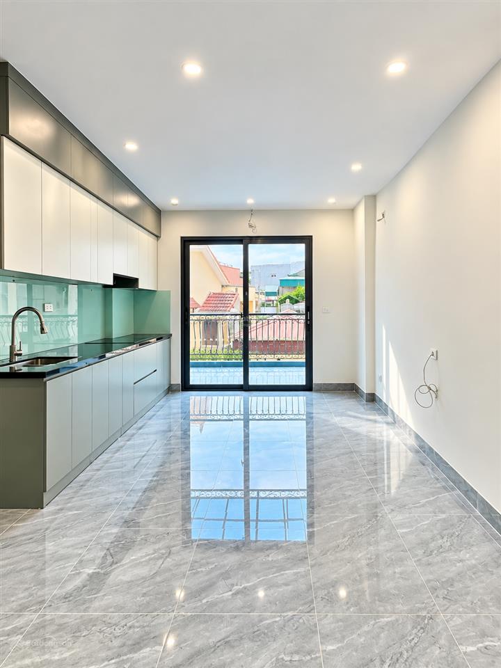 Bán nhà tôn thất tùng 38m2 xây 6 tầng thang máy, giá 12 tỷ, full nội thất
