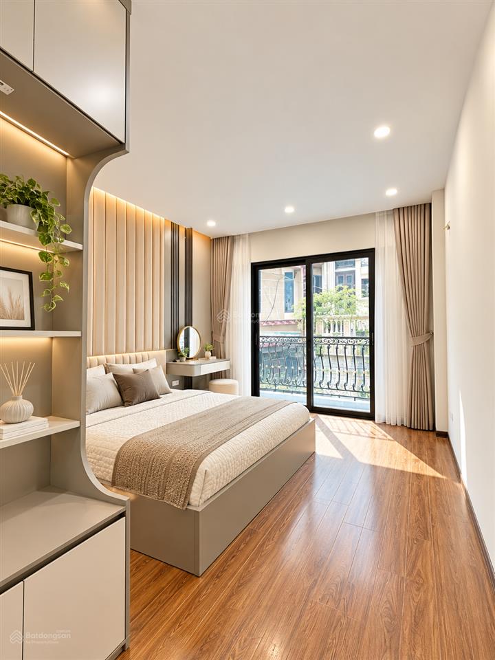 Bán nhà tôn thất tùng 38m2 xây 6 tầng thang máy, giá 12 tỷ, full nội thất