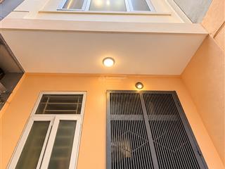Bán nhà quan nhân 30m2 xây 5 tầng 1 ngoặt ra phố giá 6,5 tỷ