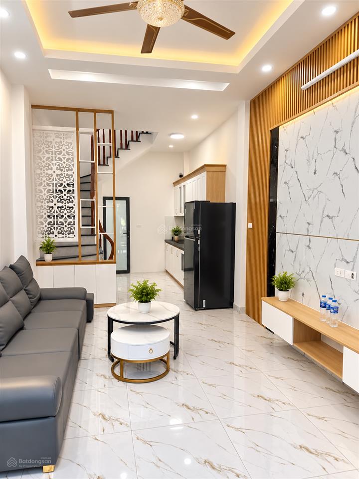 Bán nhà khương trung 30m2 xây 5 tầng full nội thất giá 6,3 tỷ