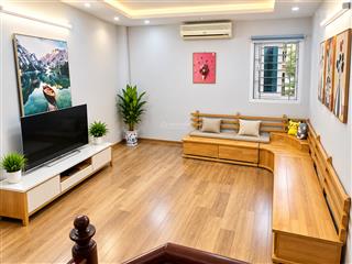 Bán nhà đường láng 34m2 xây 5 tầng ngõ thông gần phố giá 6,9 tỷ