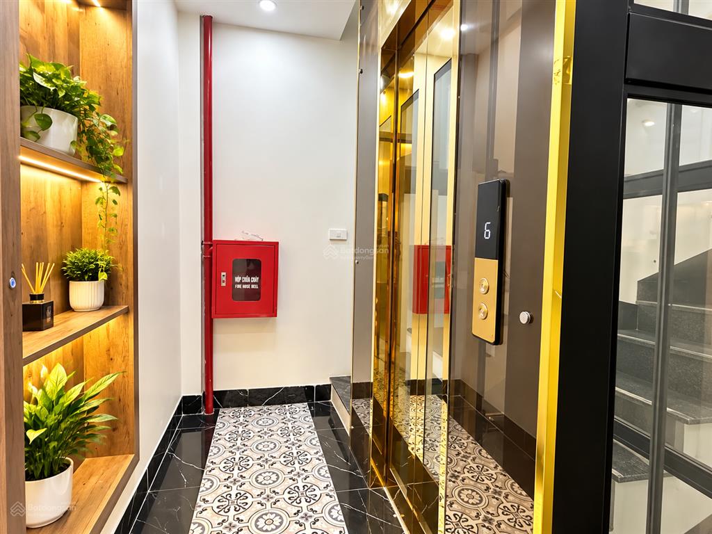 Bán nhà tây sơn 41m2 xây 6 tầng thang máy full nội thất cao cấp