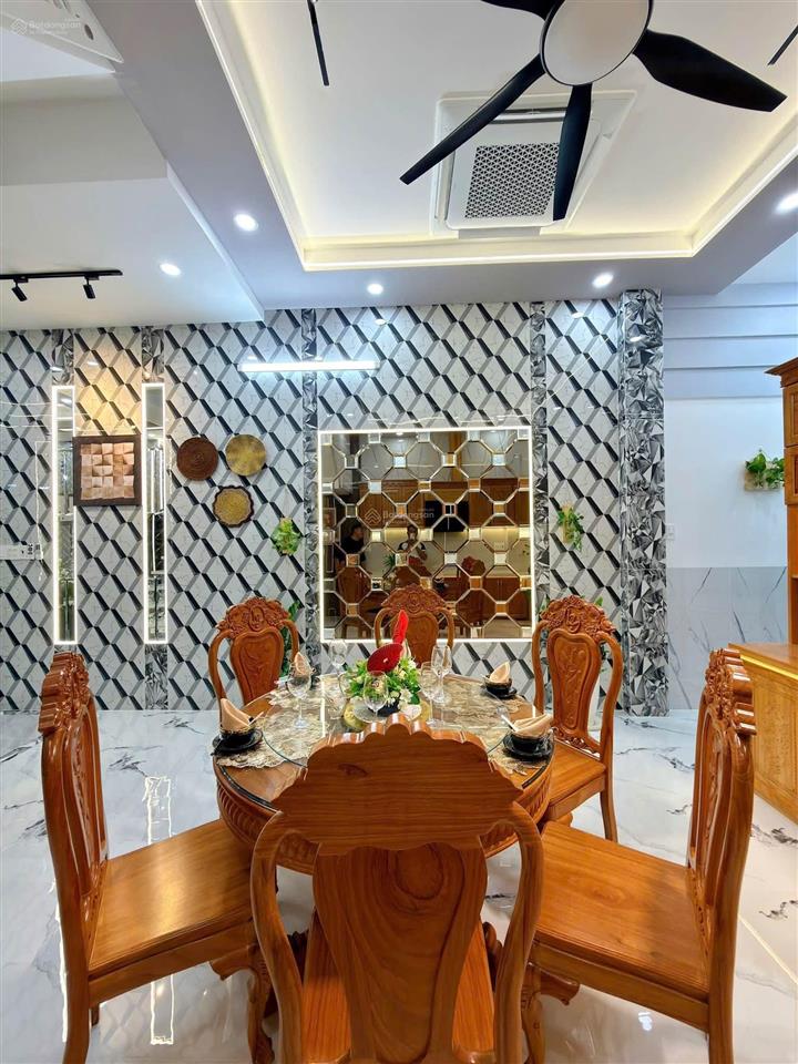 Nhà gần đhyd cần thơ 1 trệt 2 lầu full nội thất kdc thới nhựt 2