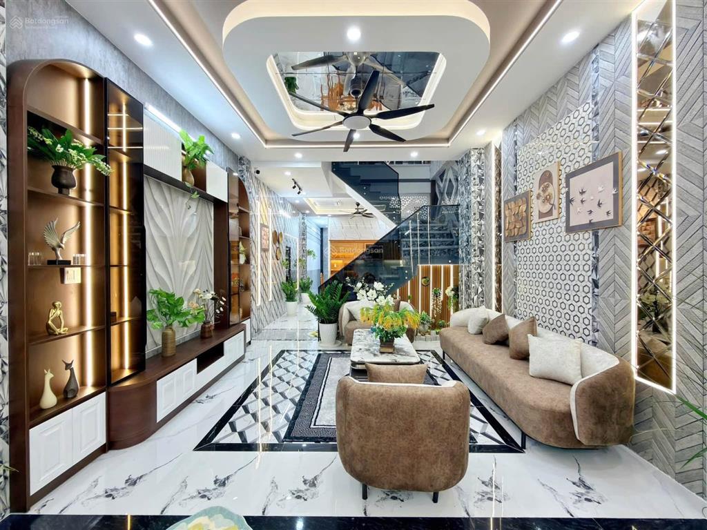 Nhà gần đhyd cần thơ 1 trệt 2 lầu full nội thất kdc thới nhựt 2