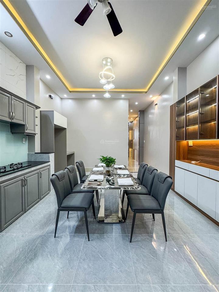 Bán nhà mới khu tđc thới nhựt 2 gần đhyd cần thơ ( 1 trệt 2 lầu có sân thượng )