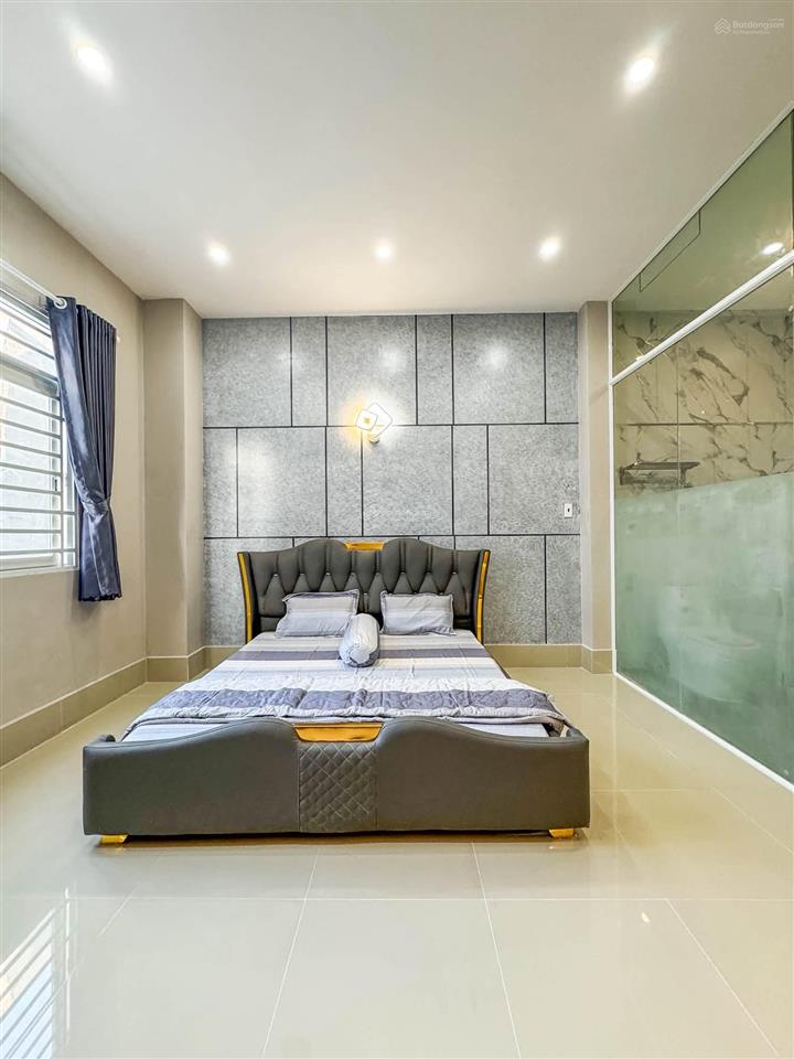 Bán nhà mới khu tđc thới nhựt 2 gần đhyd cần thơ ( 1 trệt 2 lầu có sân thượng )
