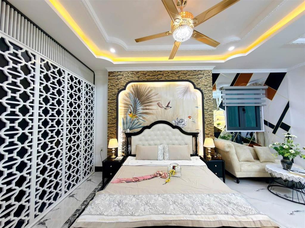 Bán nhà kế đại học y dược cần thơ 1 trệt 3 lầu full nội thất kdc thới nhựt 2