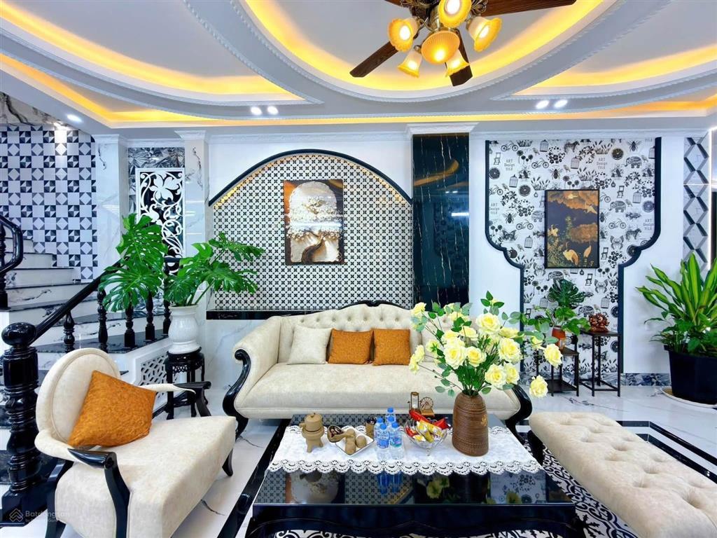 Bán nhà kế đại học y dược cần thơ 1 trệt 3 lầu full nội thất kdc thới nhựt 2