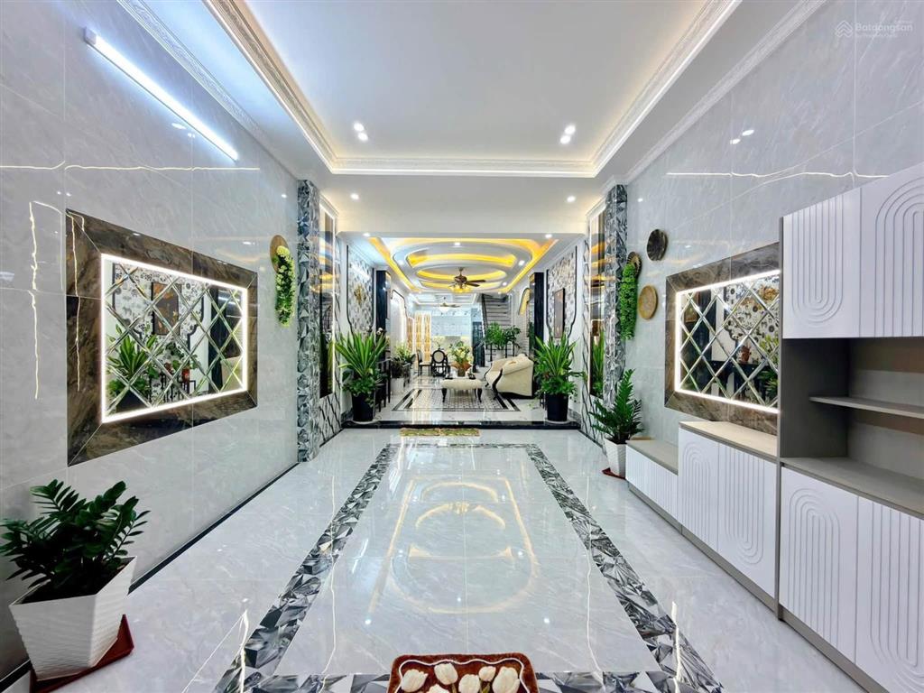 Bán nhà kế đại học y dược cần thơ 1 trệt 3 lầu full nội thất kdc thới nhựt 2