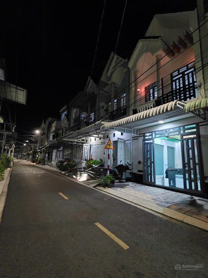 Bán nhà kế trường đại học y dược cần thơ kdc thới nhựt 1 cần thơ