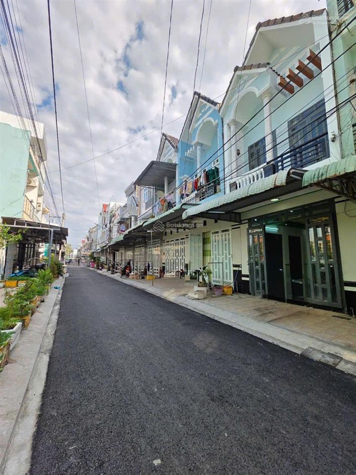 Bán nhà kế trường đại học y dược cần thơ kdc thới nhựt 1 cần thơ