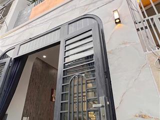 Chính chủ. nhà 1 trệt 1 lầu. hẻm 417 quang trung p10 gv . đối diện ủy ban . dt 3.6 x 9.5 . giá 4.98