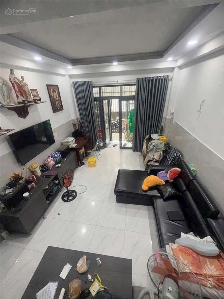 Bán nhà 1 trệt 1 lầu. sân thượng hẻm 133/ qt p10 gv. đối diện st vincom dt 4.2 x 12.5m. giá 5.2 tỷ