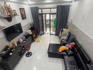 Bán nhà 1 trệt 1 lầu. sân thượng hẻm 133/ qt p10 gv. đối diện st vincom dt 4.2 x 12.5m. giá 5.2 tỷ