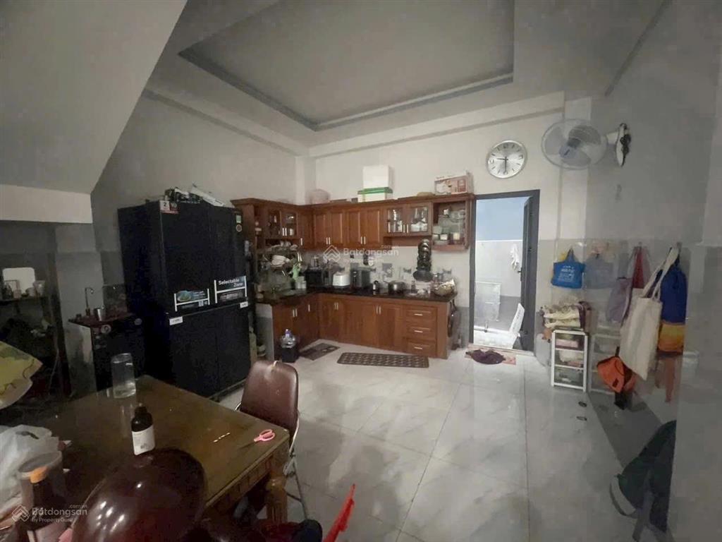 Bán nhà 1 trệt 1 lầu. sân thượng hẻm 133/ qt p10 gv. đối diện st vincom dt 4.2 x 12.5m. giá 5.2 tỷ