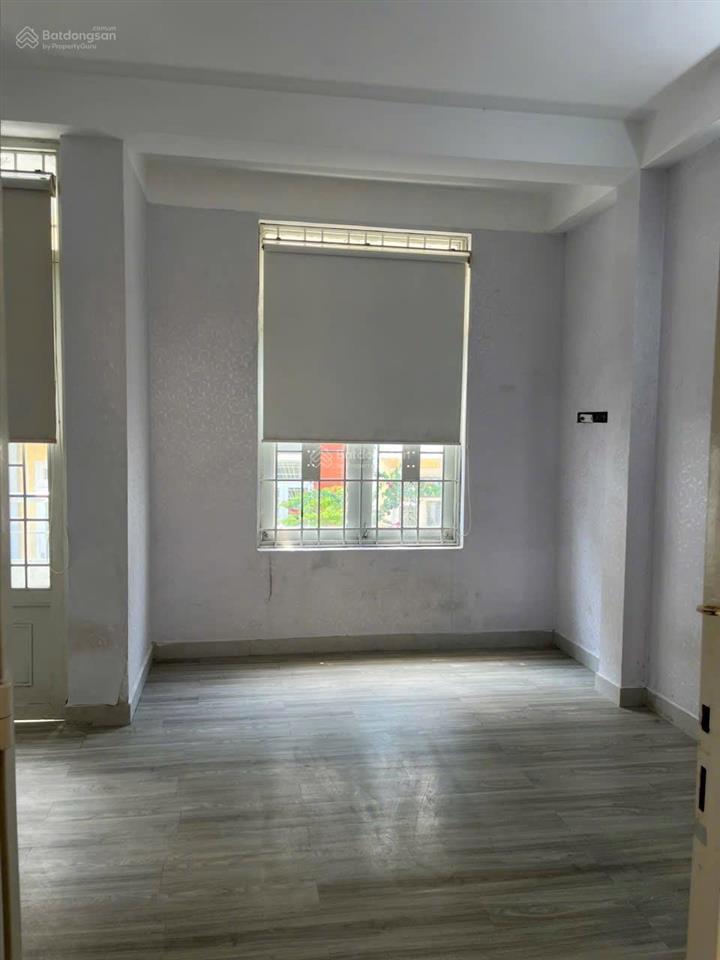 Bán nhà 3 lầu .đs 28 p6 gv . hẻm xe tải. rộng 6m . kế bên công viên. dt 4.2 x 11 .giá 7.8 ty tl