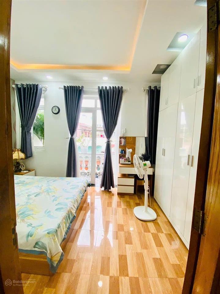 Chính chủ gửi. nhà 1 trệt 3 lầu sân thượng. hẻm xe hơi. đường số 1 p13 gv