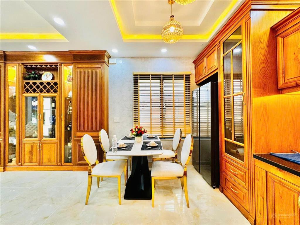 Chính chủ. nhà 2 mặt tiền thông thoáng. lê đức thọ p16 gv. giá 8,35 tỷ tl