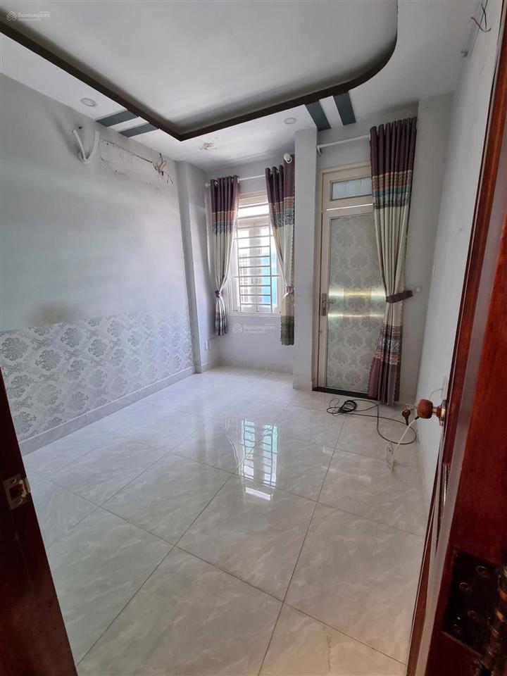 Nhà cho thuê nguyên căn 1 trệt 1 lửng 1 lầu. hẻm 276 thống nhất p16. giá 9,5 tr