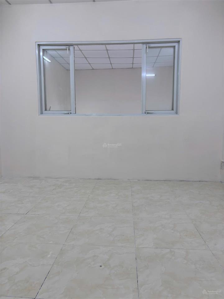 Cho thuê nhà nguyên căn. hẻm 467 lê đức thọ. có nước nóng lượng mặt trời. giá 9 tr/th