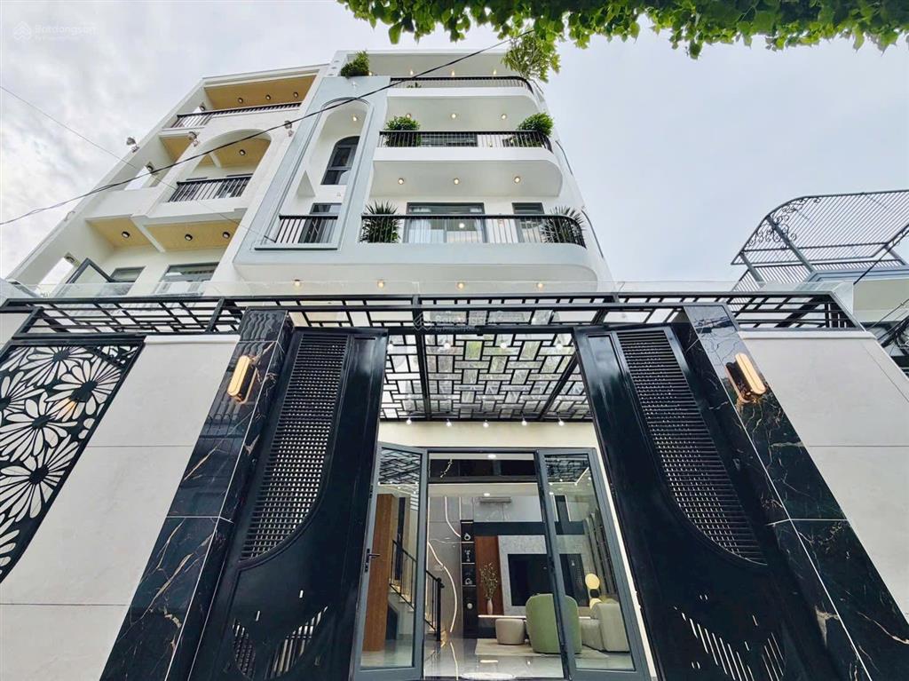 Bán nhà 3 lầu, góc 2 mặt tiền thông thoáng. đs 9 p16 gv. kế bên nhà thiếu nhi
