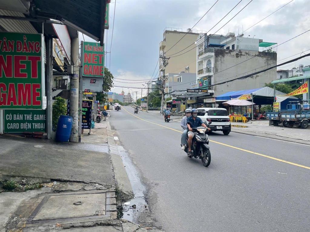 Bán nhà mặt tiền. hà huy giáp. dt 5 x 42. đúc 1 trệt 1 lầu. tầng trệt thông suốt kinh doanh.