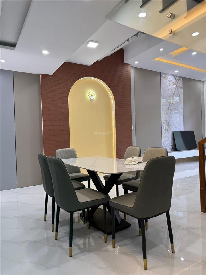 Nhà 2 tầng 2 mê đường 5,5m phước tường 2