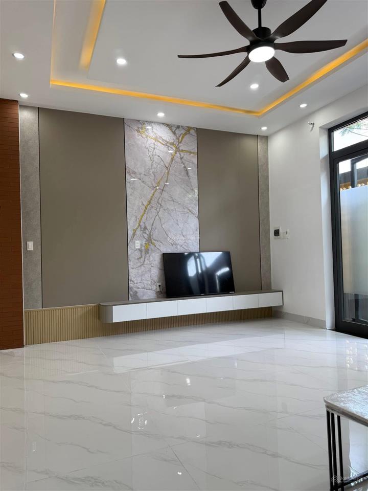 Nhà 2 tầng 2 mê đường 5,5m phước tường 2