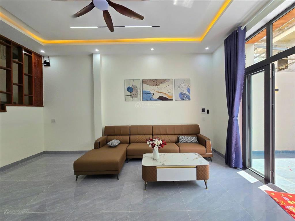 Bán nhà kiệt 500 tôn đản ôtô né nhau nhà 2 tầng full nội thất.